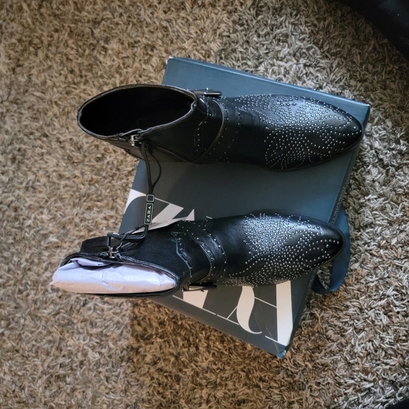 ZARA BLACK LEATHER Cowboy Ankle BOOTS Square Toe SHOES HEELS  Zara Black Leather Cowboy Ankle Boots